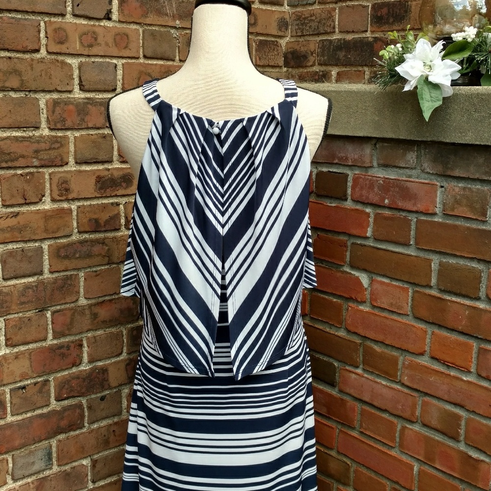 Dress - Picture 4 of 6